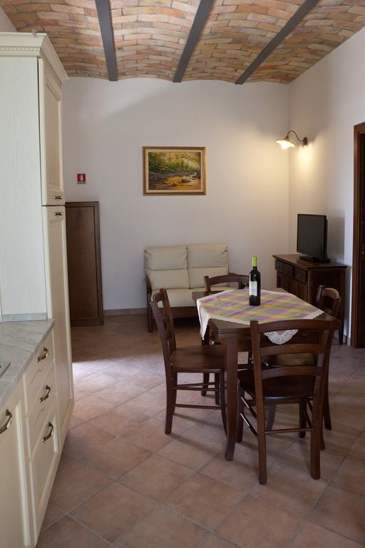 Residence Colle Veroni Mosciano SantʼAngelo Chambre photo