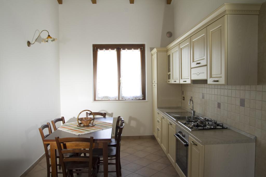 Residence Colle Veroni Mosciano SantʼAngelo Chambre photo