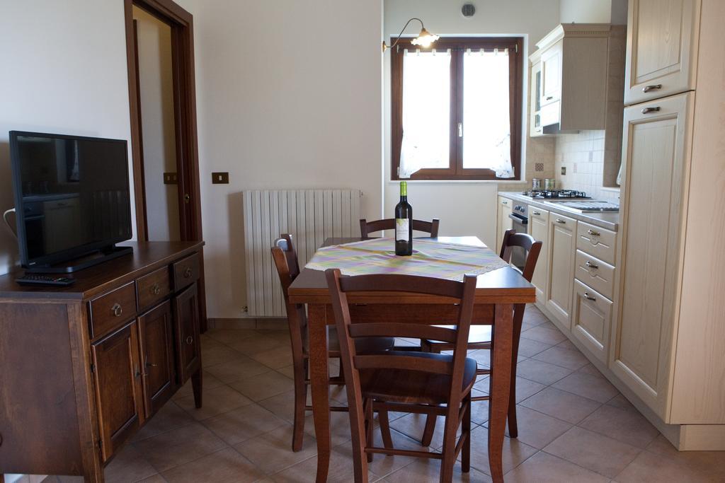 Residence Colle Veroni Mosciano SantʼAngelo Chambre photo