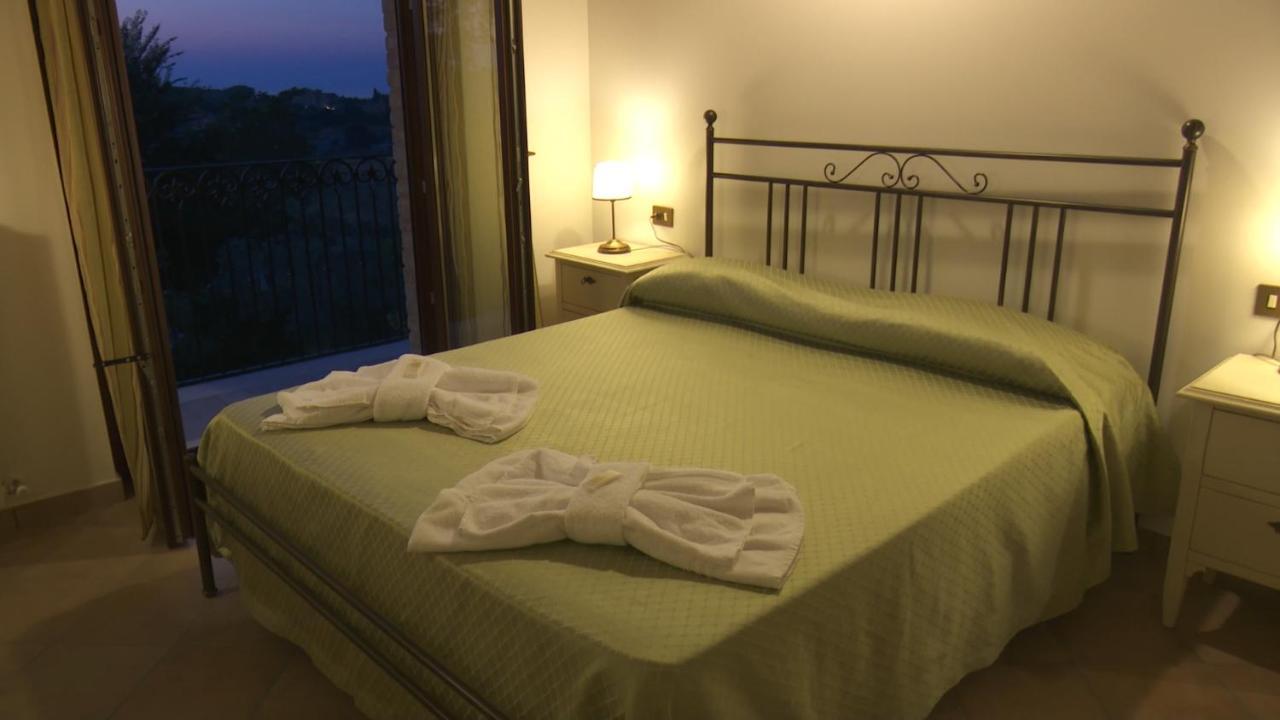 Residence Colle Veroni Mosciano SantʼAngelo Extérieur photo