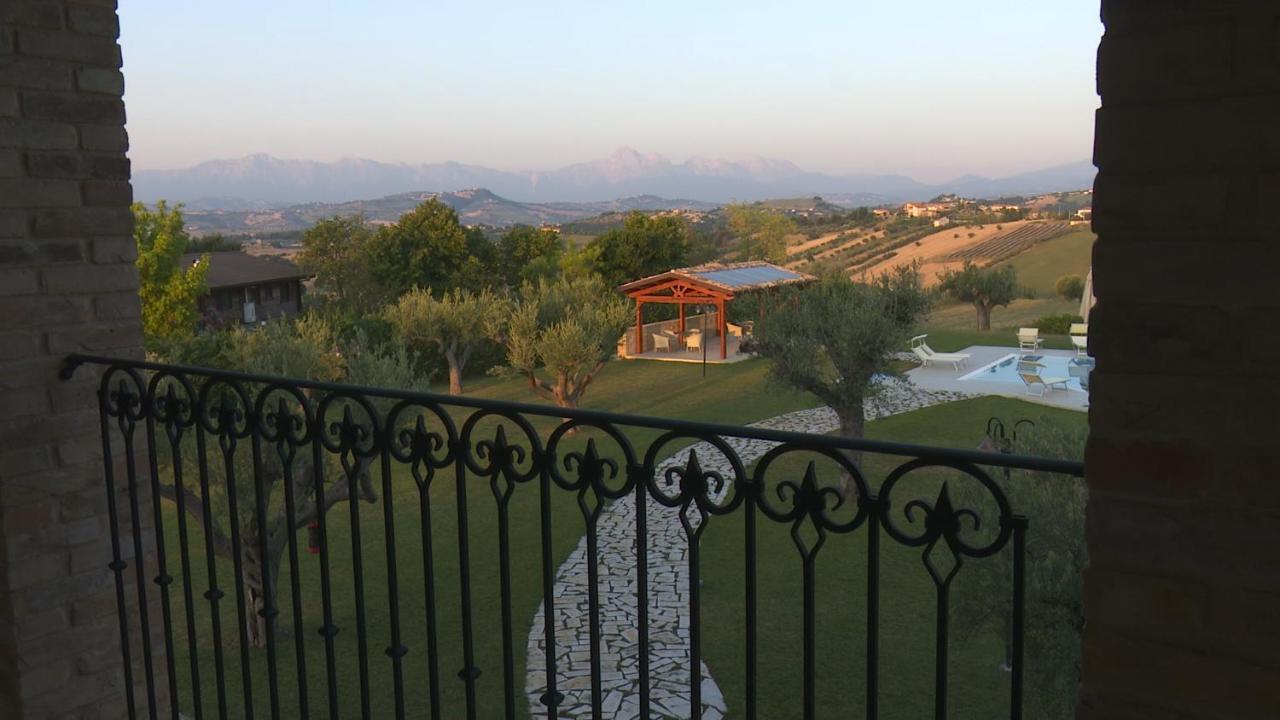 Residence Colle Veroni Mosciano SantʼAngelo Extérieur photo
