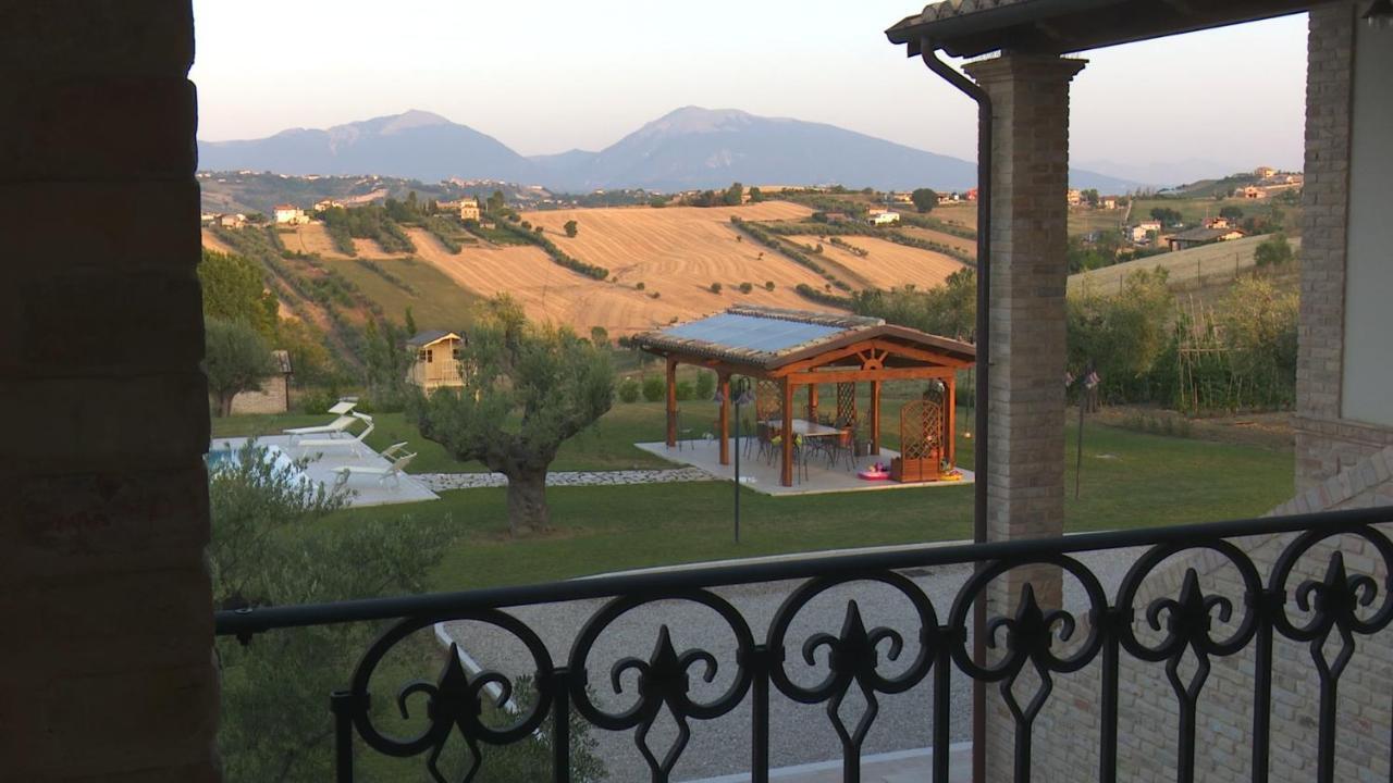 Residence Colle Veroni Mosciano SantʼAngelo Extérieur photo